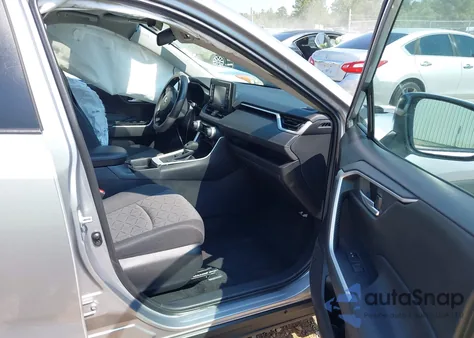 2021 Toyota Rav4 Xle z USA, uszkodzony, nr VIN 2T3W1RFV1MC097470